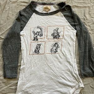 Walt Disney Snow White Dwarf Sneezy Baseball Shirt Small